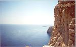 Lindos - der steile Felsen, auf dem die Akropolis steht